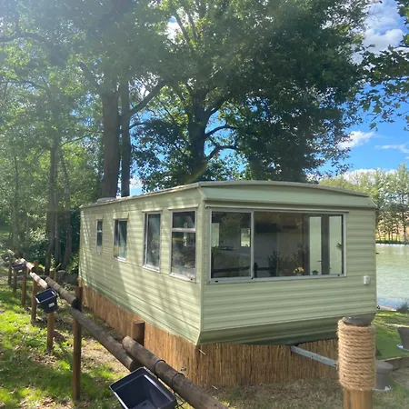 Campsite Les Pichies La Taniere Du Pecheur *