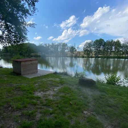 Les Pichies La Taniere Du Pecheur Campsite *